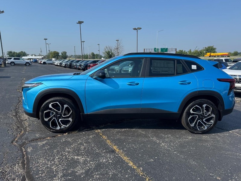 Chevrolet Trax Vehicle Full-screen Gallery Image 2