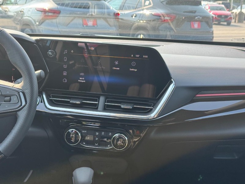 Chevrolet Trax Vehicle Full-screen Gallery Image 9