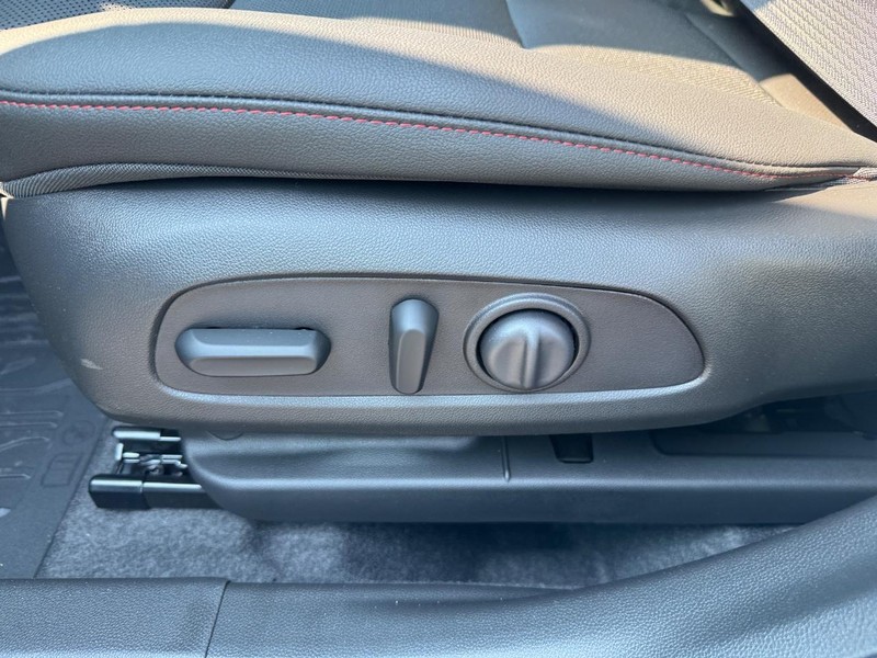 Chevrolet Trax Vehicle Full-screen Gallery Image 11