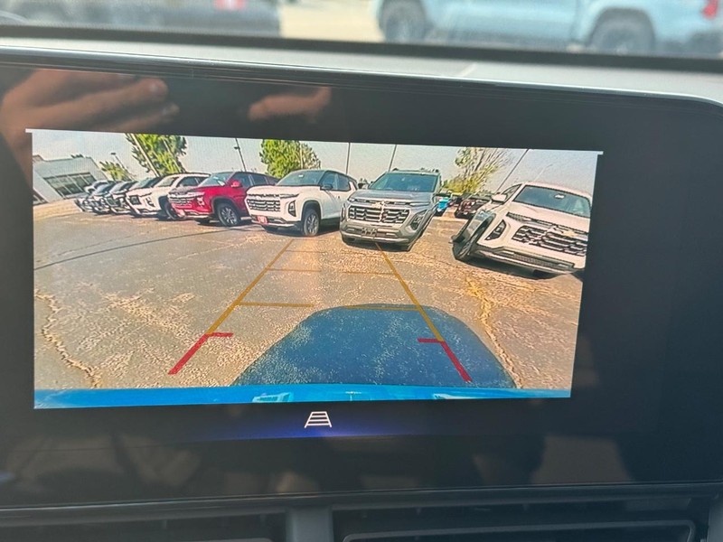 Chevrolet Trax Vehicle Full-screen Gallery Image 18