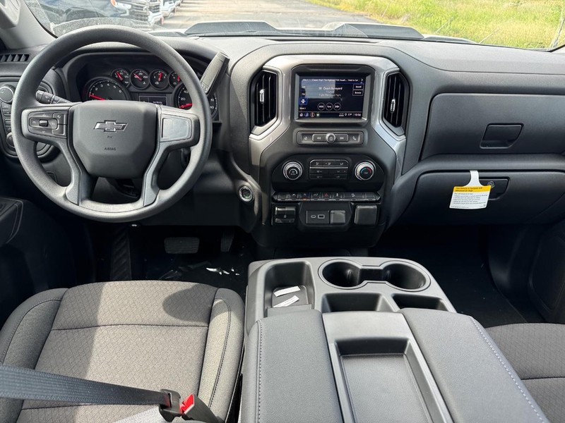 Chevrolet Silverado 1500 Vehicle Full-screen Gallery Image 6