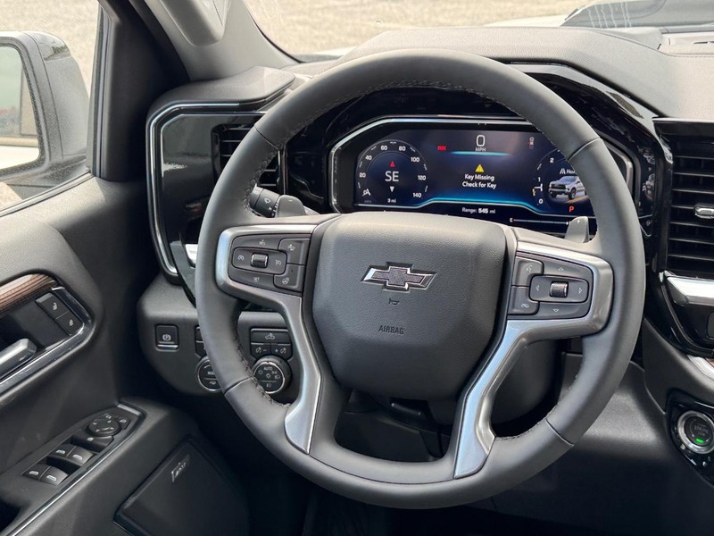 Chevrolet Silverado 1500 Vehicle Full-screen Gallery Image 8