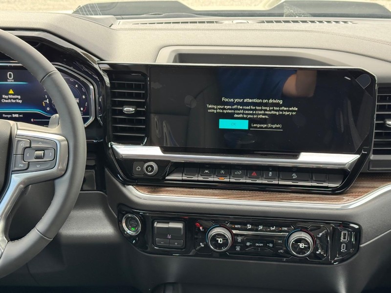 Chevrolet Silverado 1500 Vehicle Full-screen Gallery Image 9