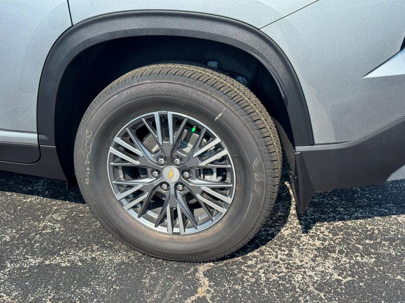 Chevrolet Traverse Vehicle Full-screen Gallery Image 4