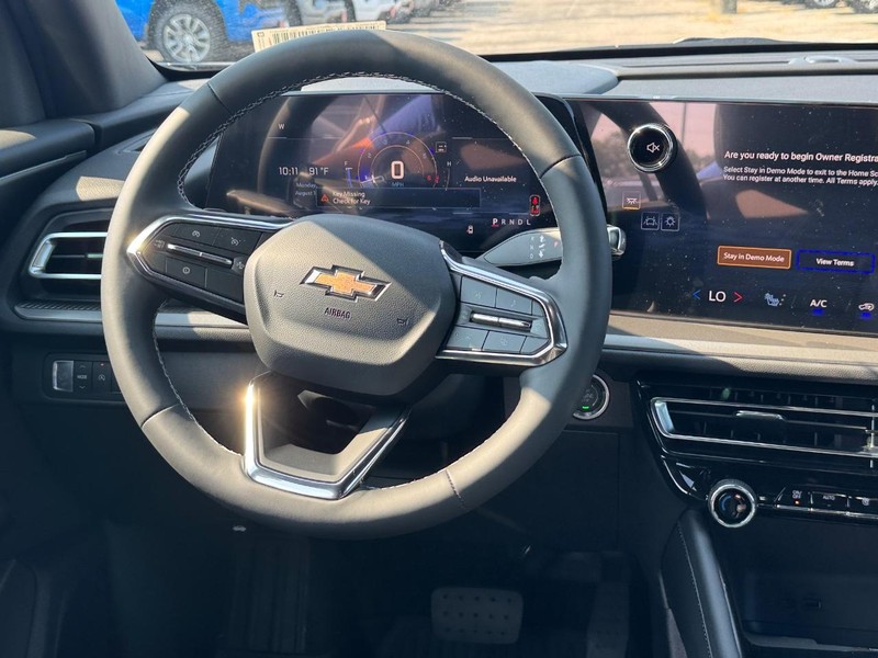 Chevrolet Traverse Vehicle Full-screen Gallery Image 8