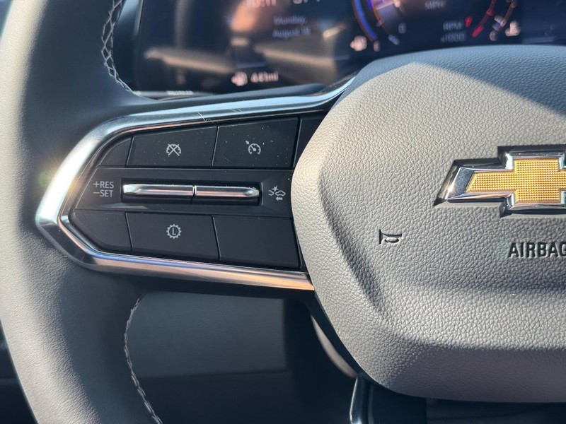 Chevrolet Traverse Vehicle Full-screen Gallery Image 15