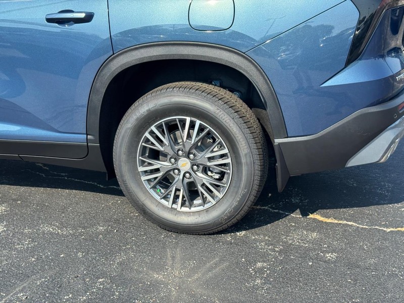 Chevrolet Traverse Vehicle Full-screen Gallery Image 4