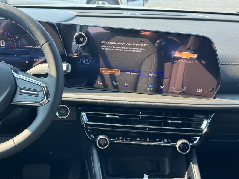 Chevrolet Traverse Vehicle Full-screen Gallery Image 10