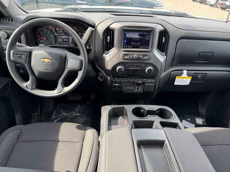 Chevrolet Silverado 2500HD Vehicle Full-screen Gallery Image 6