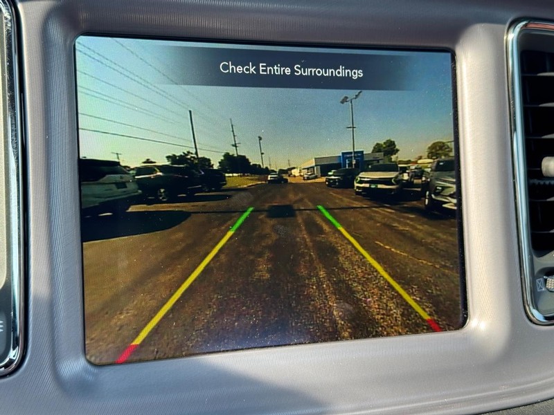 Dodge Challenger Vehicle Full-screen Gallery Image 26