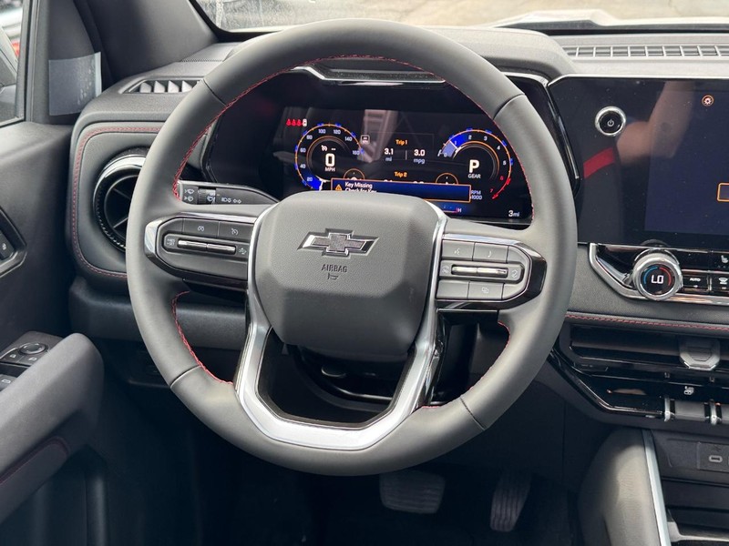 Chevrolet Colorado Vehicle Full-screen Gallery Image 7