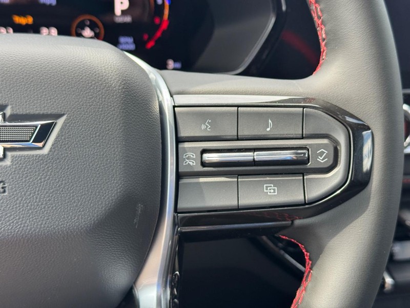 Chevrolet Colorado Vehicle Full-screen Gallery Image 14