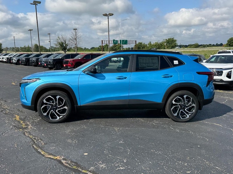 Chevrolet Trax Vehicle Full-screen Gallery Image 2