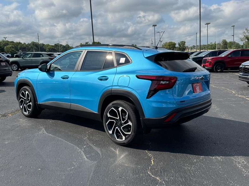 Chevrolet Trax Vehicle Full-screen Gallery Image 3