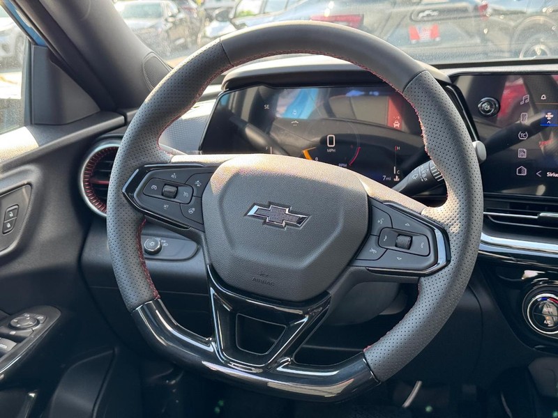 Chevrolet Trax Vehicle Full-screen Gallery Image 8