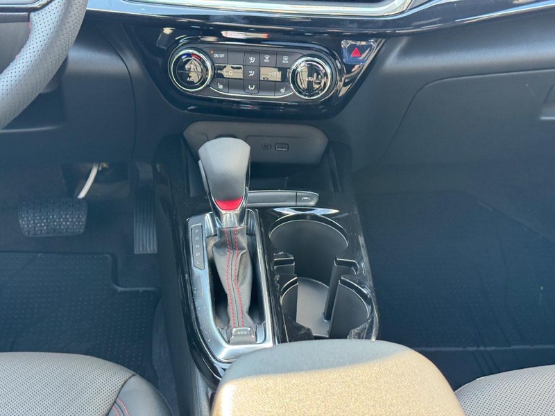 Chevrolet Trax Vehicle Full-screen Gallery Image 10