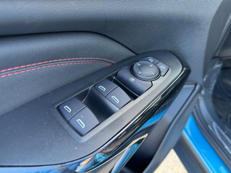 Chevrolet Trax Vehicle Full-screen Gallery Image 12