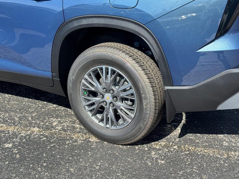 Chevrolet Traverse Vehicle Full-screen Gallery Image 4