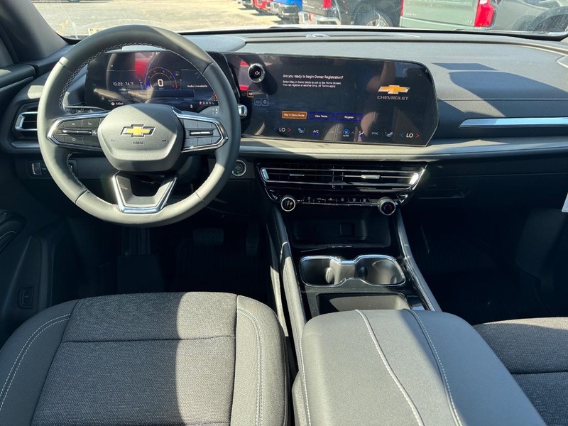 Chevrolet Traverse Vehicle Full-screen Gallery Image 8