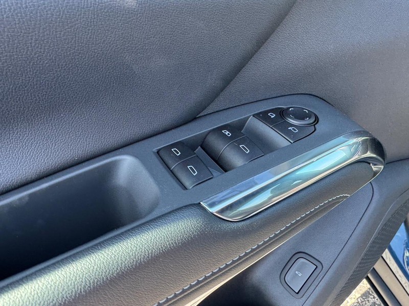 Chevrolet Traverse Vehicle Full-screen Gallery Image 10