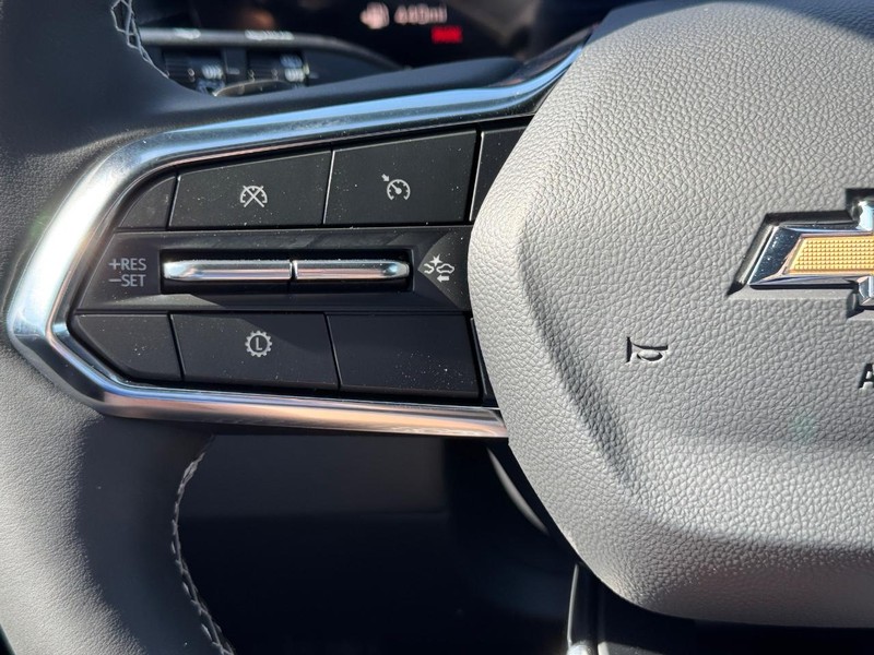 Chevrolet Traverse Vehicle Full-screen Gallery Image 12