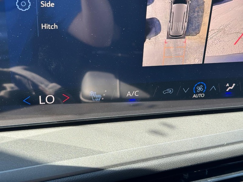 Chevrolet Traverse Vehicle Full-screen Gallery Image 14