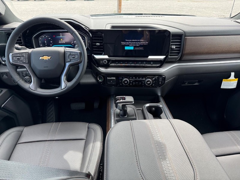 Chevrolet Silverado 1500 Vehicle Full-screen Gallery Image 6