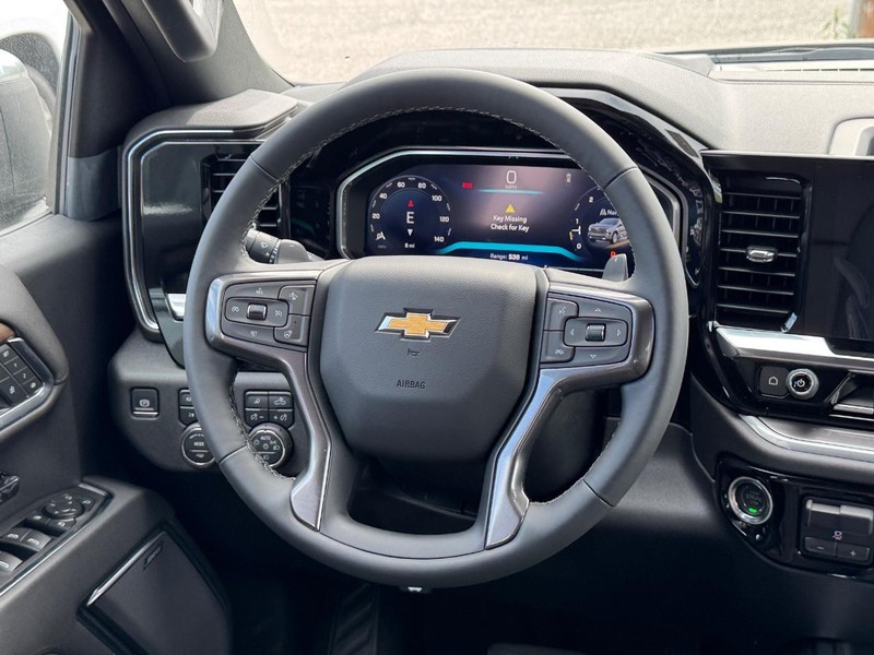 Chevrolet Silverado 1500 Vehicle Full-screen Gallery Image 7