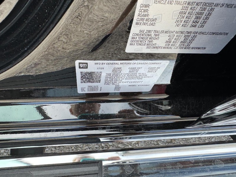 Chevrolet Silverado 1500 Vehicle Full-screen Gallery Image 18