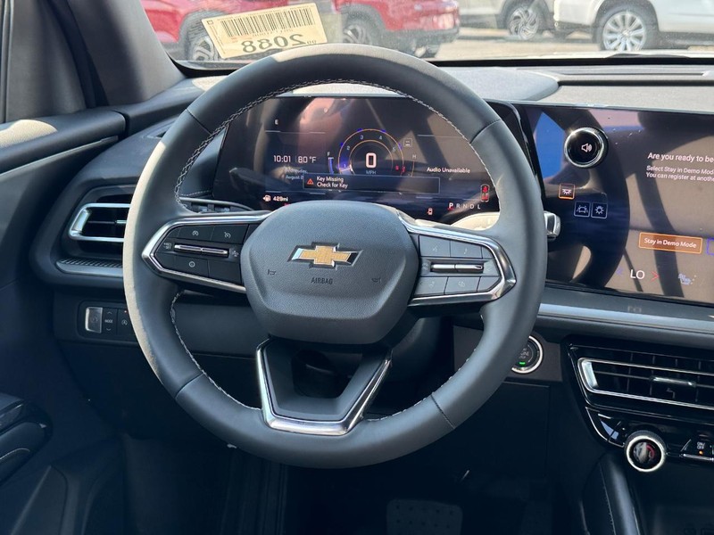 Chevrolet Traverse Vehicle Full-screen Gallery Image 9