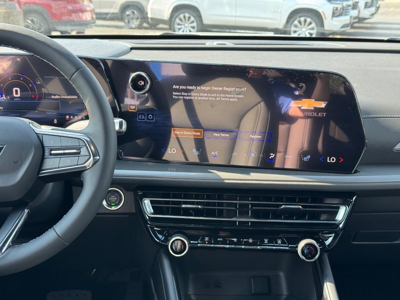 Chevrolet Traverse Vehicle Full-screen Gallery Image 10