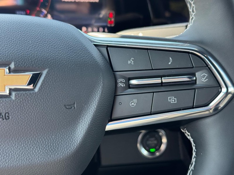 Chevrolet Traverse Vehicle Full-screen Gallery Image 16