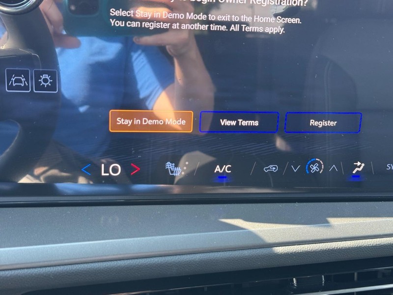 Chevrolet Traverse Vehicle Full-screen Gallery Image 17