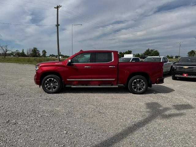 Chevrolet Silverado 1500 Vehicle Full-screen Gallery Image 2
