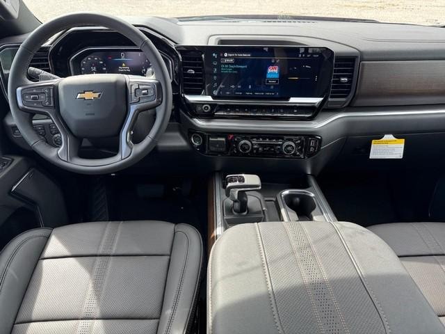 Chevrolet Silverado 1500 Vehicle Full-screen Gallery Image 6