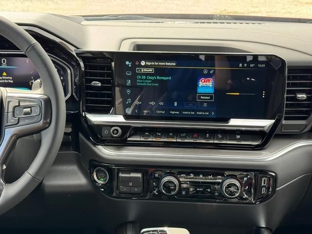 Chevrolet Silverado 1500 Vehicle Full-screen Gallery Image 8