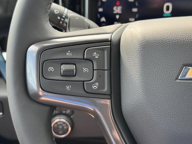 Chevrolet Silverado 1500 Vehicle Full-screen Gallery Image 14