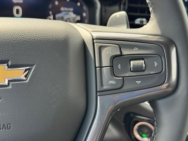 Chevrolet Silverado 1500 Vehicle Full-screen Gallery Image 15