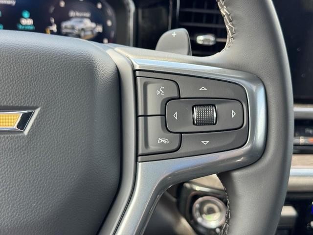 Chevrolet Silverado 1500 Vehicle Full-screen Gallery Image 16