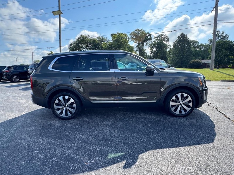 Kia Telluride Vehicle Full-screen Gallery Image 6