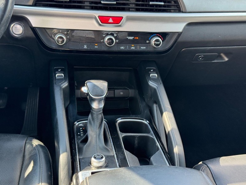 Kia Telluride Vehicle Full-screen Gallery Image 15