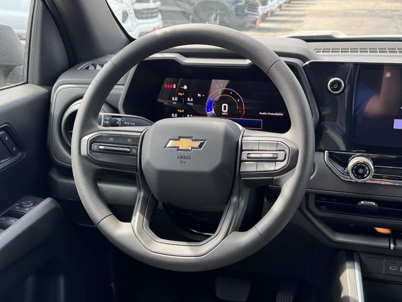 Chevrolet Colorado Vehicle Full-screen Gallery Image 7