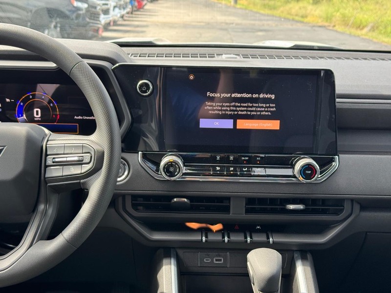 Chevrolet Colorado Vehicle Full-screen Gallery Image 8