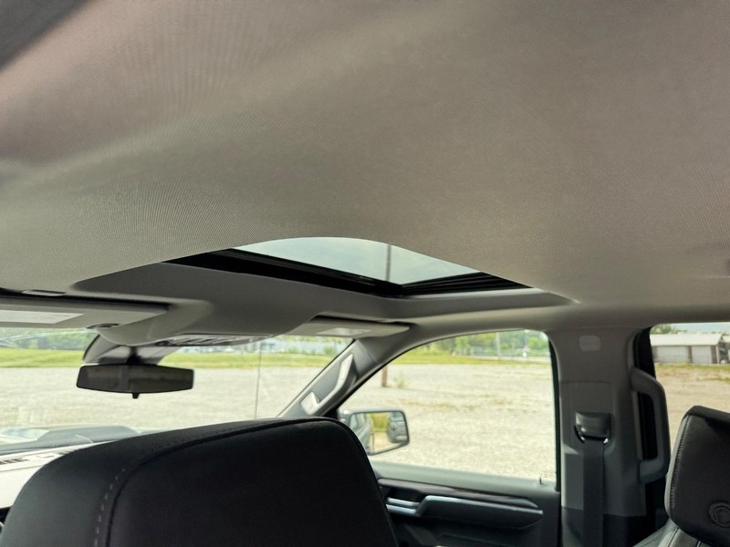 Chevrolet Silverado 1500 Vehicle Full-screen Gallery Image 6