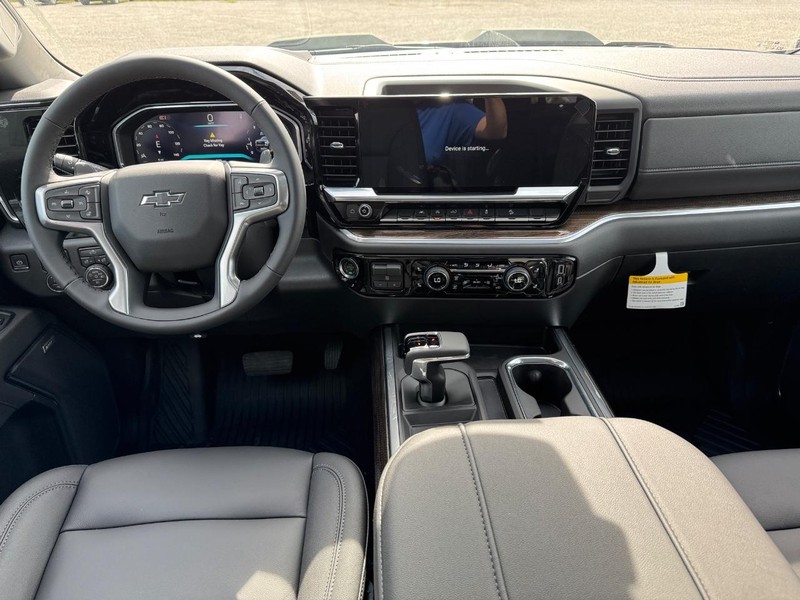 Chevrolet Silverado 1500 Vehicle Full-screen Gallery Image 7