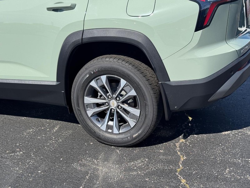 Chevrolet Equinox Vehicle Full-screen Gallery Image 4