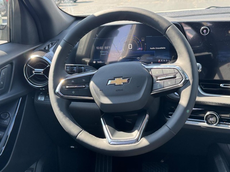 Chevrolet Equinox Vehicle Full-screen Gallery Image 6