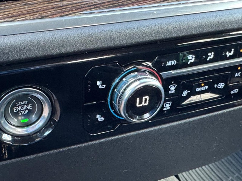 GMC Sierra 1500 Vehicle Full-screen Gallery Image 20