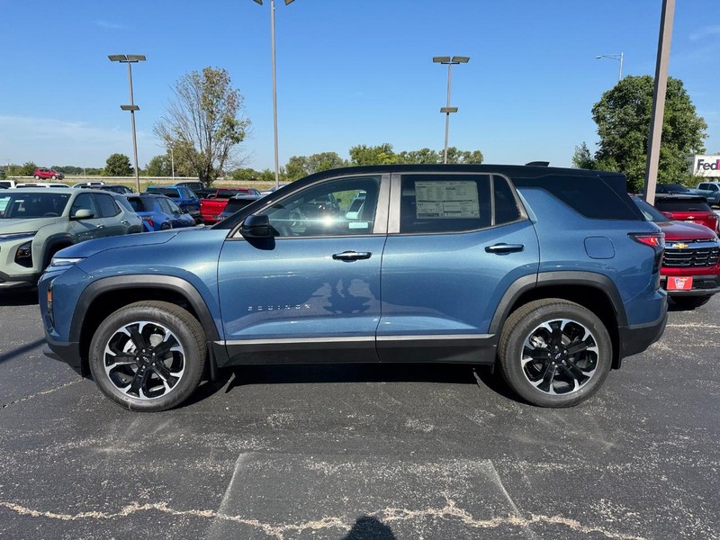 Chevrolet Equinox Vehicle Full-screen Gallery Image 2