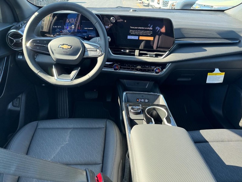 Chevrolet Equinox Vehicle Full-screen Gallery Image 7